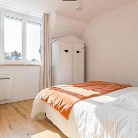 Charmante Maison Du Vieux Coutainville, A 15mn A Pied De La Mer, Classee 3 Etoiles Feriehus